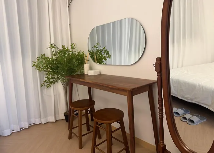 'mor Stay'6 People,airport Bus,mang-won Market 3 Min,홍대 10 Min,명동 20 Min,han River Park