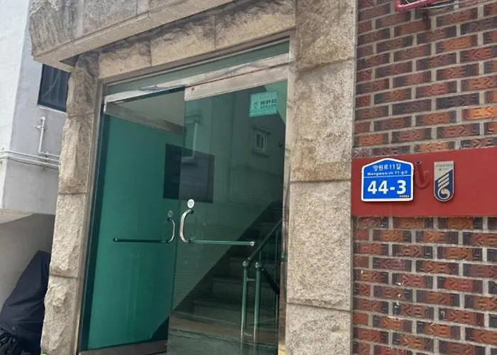 'mor Stay'6 People,airport Bus,mang-won Market 3 Min,홍대 10 Min,명동 20 Min,han River Park